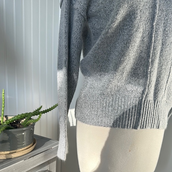 Architect Heather Gray Women's Turtleneck Sweater - Picture 4 of 5